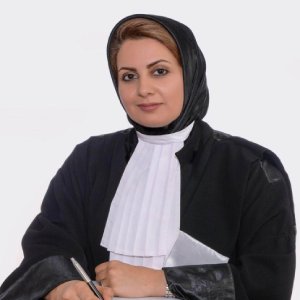 فرزانه آذربیک بهترین وکیل ملکی در تهران
