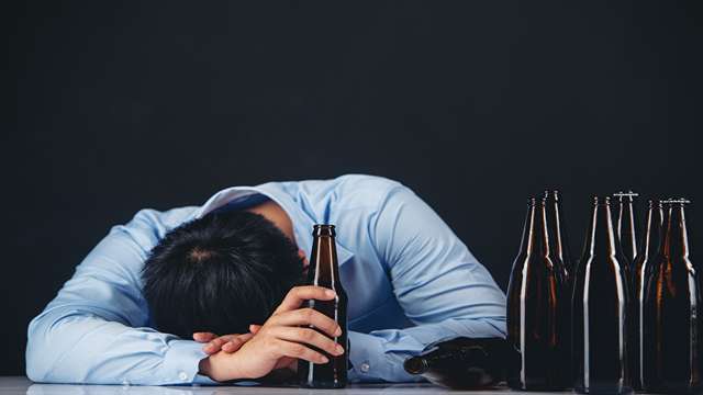 لایحه دفاعیه نگهداری مشروبات الکلی