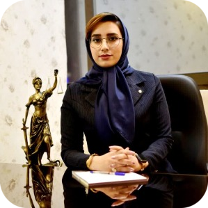 زهرا حق‌شناس بهترین وکیل ملکی در اصفهان