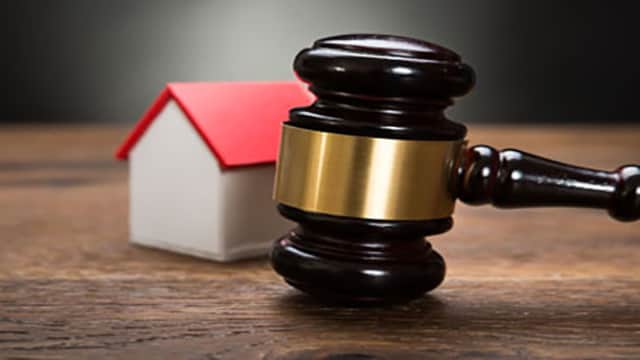 چرا باید به وکیل خلع ید مراجعه کنیم؟