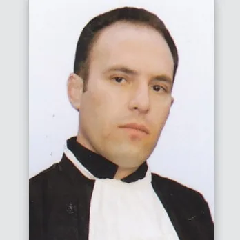 وکیل معرفت حضوری آذر